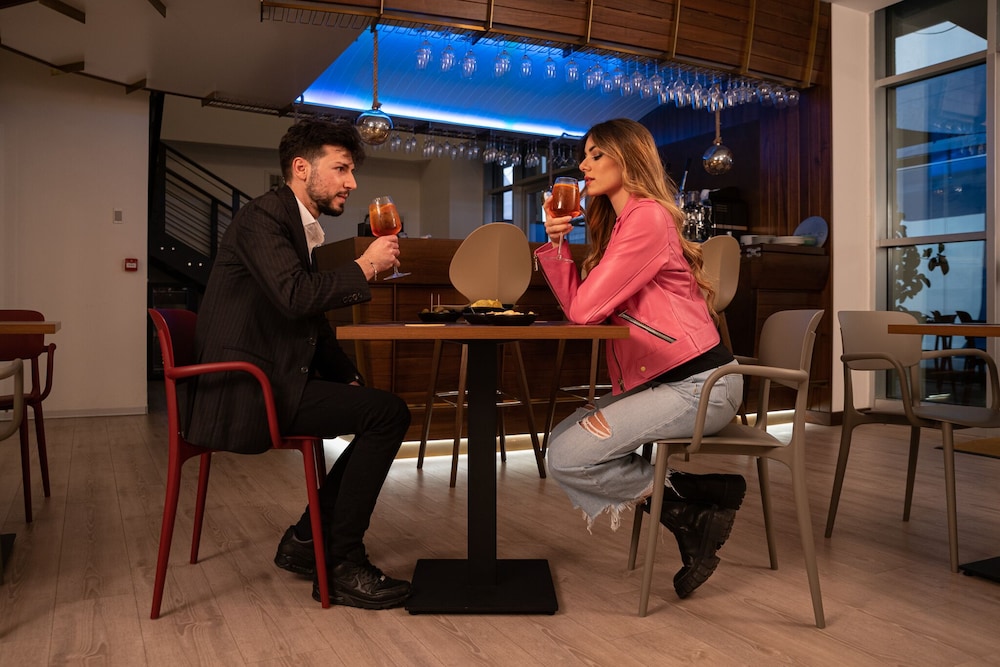 Smart Hotel - Naples Harbour 52/71