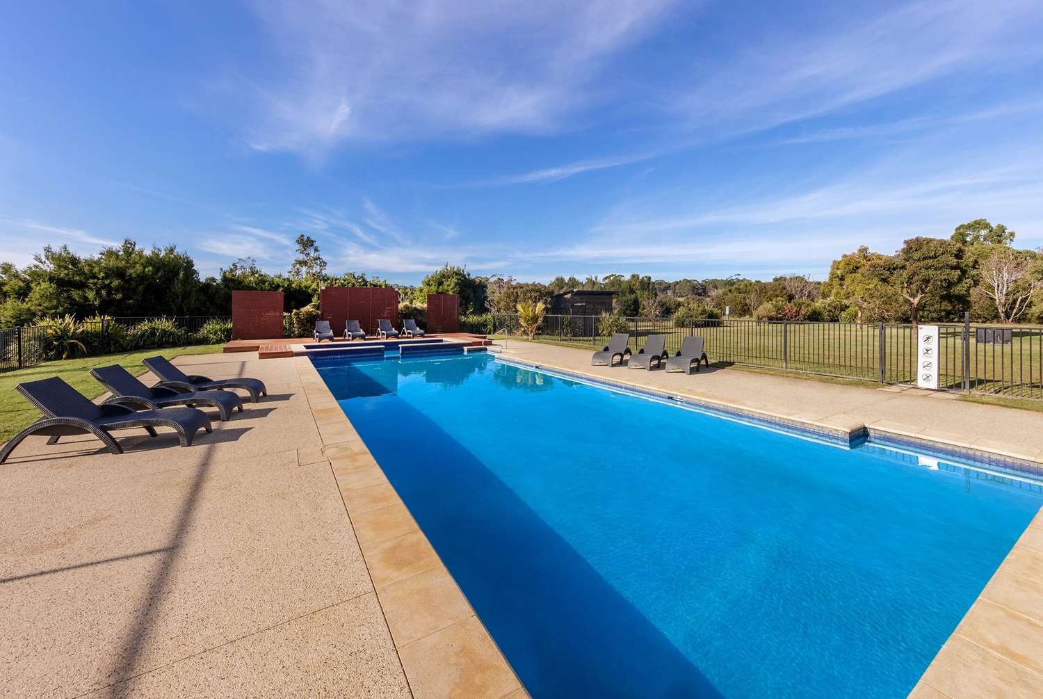 Ramada Resort by Wyndham Phillip Island 11/27