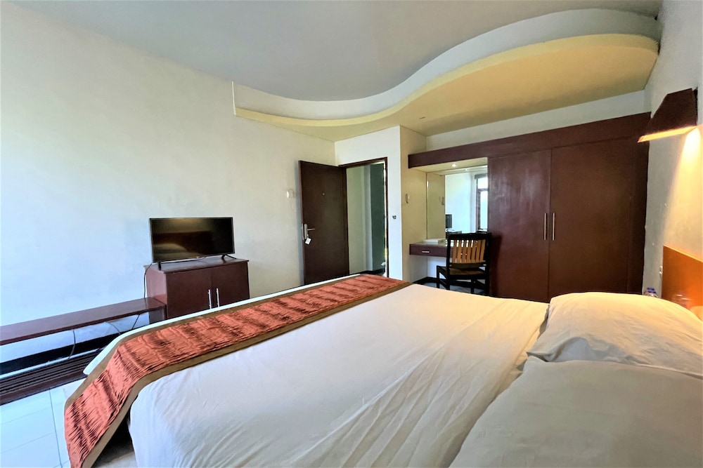 The Yani Hotel 21/57