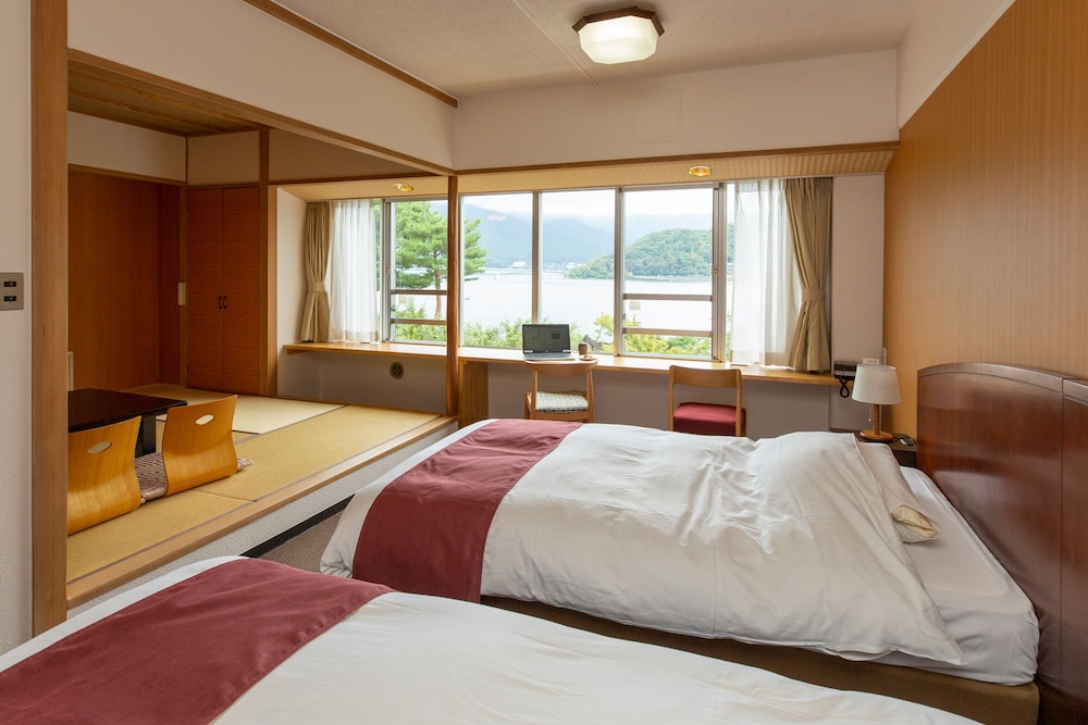 Fuji Lake Hotel 8/49