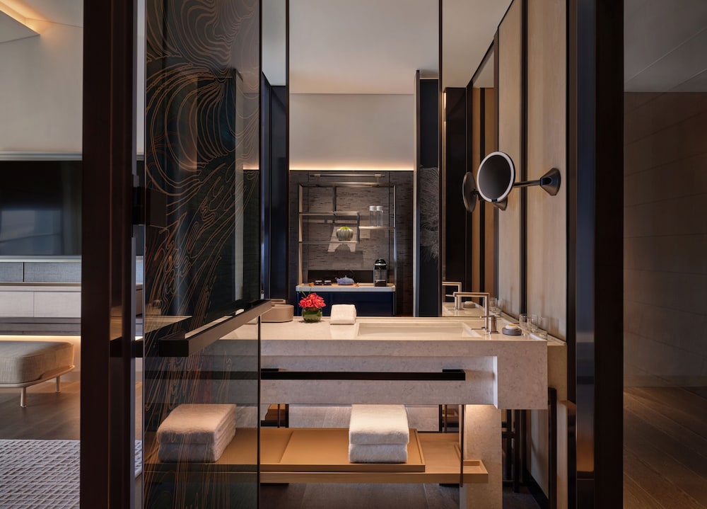 Andaz Nanjing Hexi 50/50