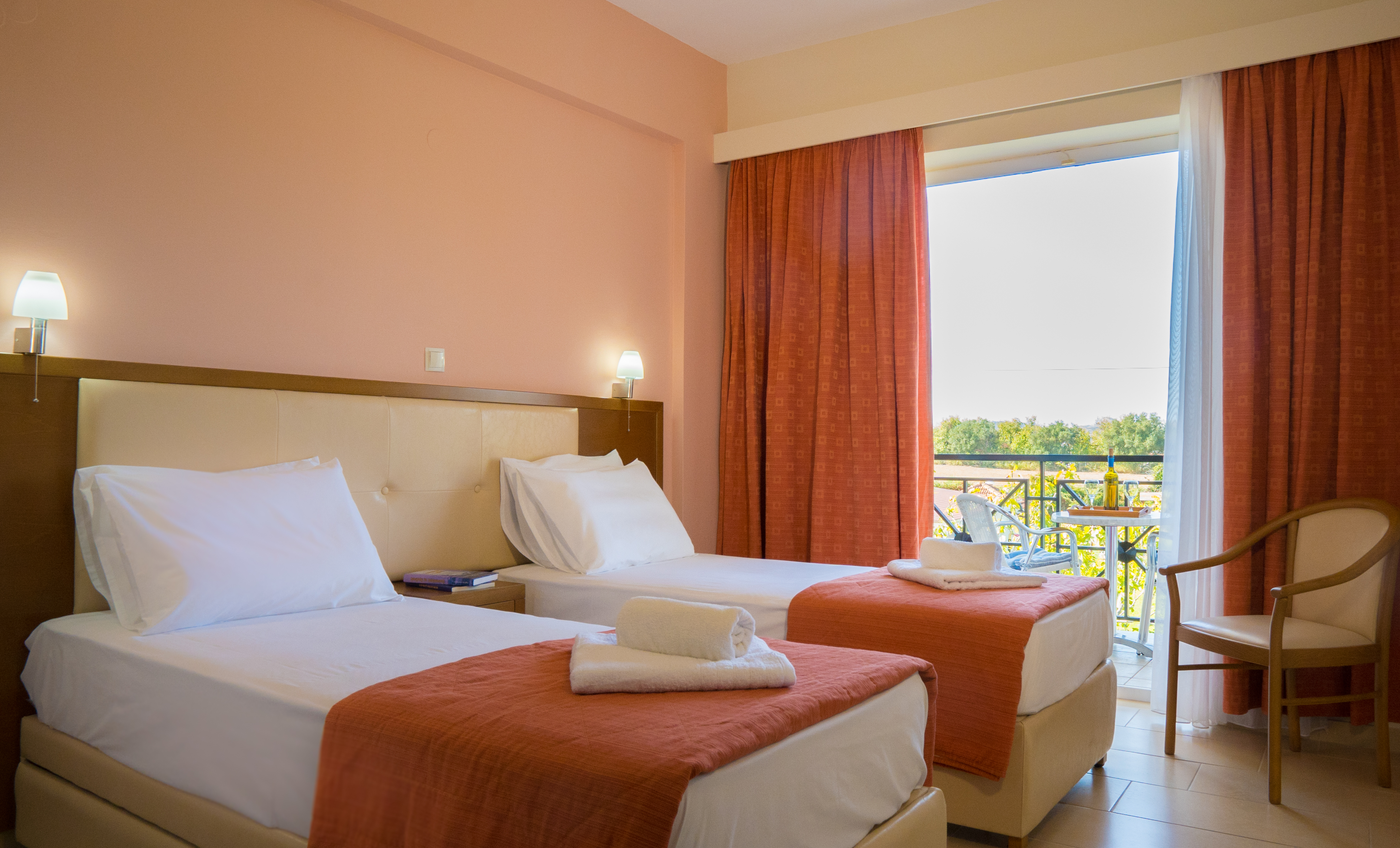 Room, Double or Twin Bed, Garden and Pool View
