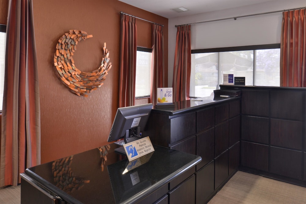Best Western Royal Palace Inn & Suites 6/46