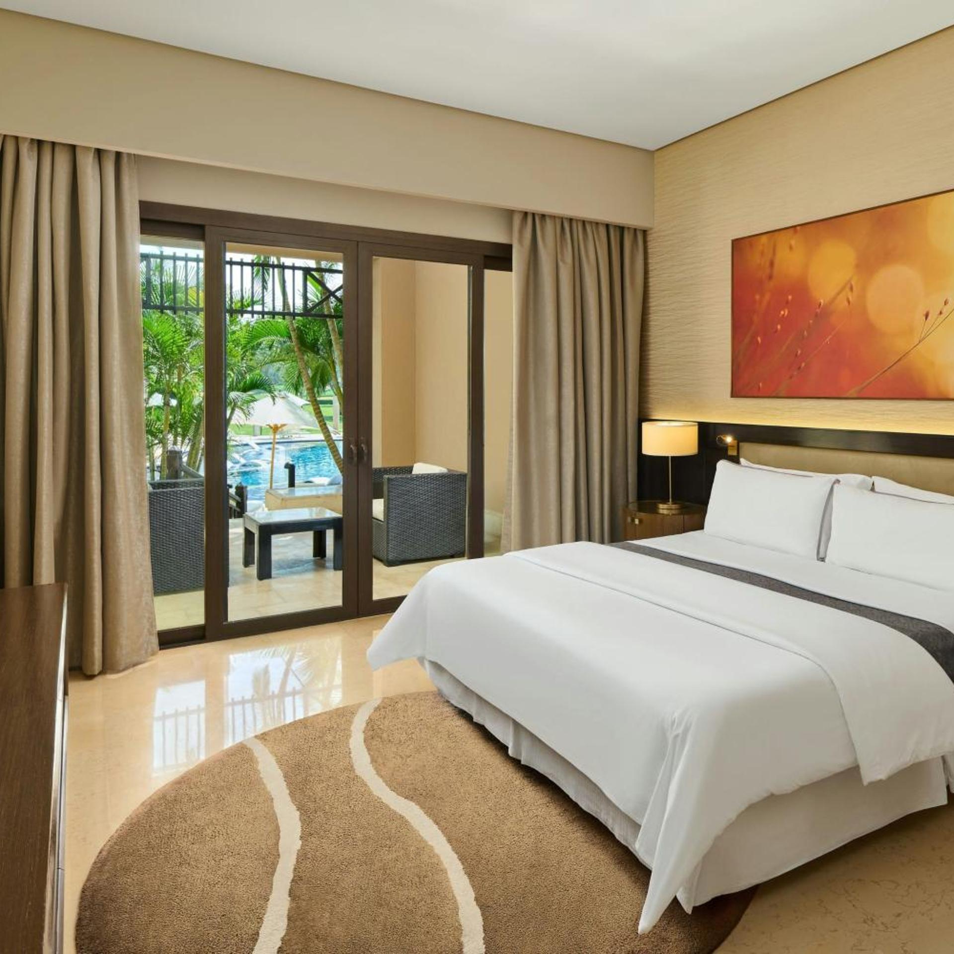 Westin, Suite, King Bed, Pool Access