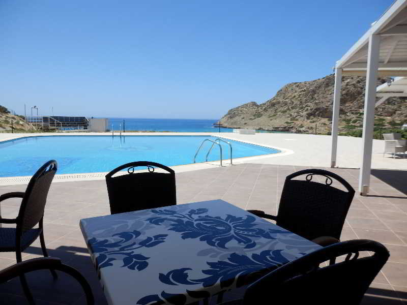 Royal Beach Hotel 35/53