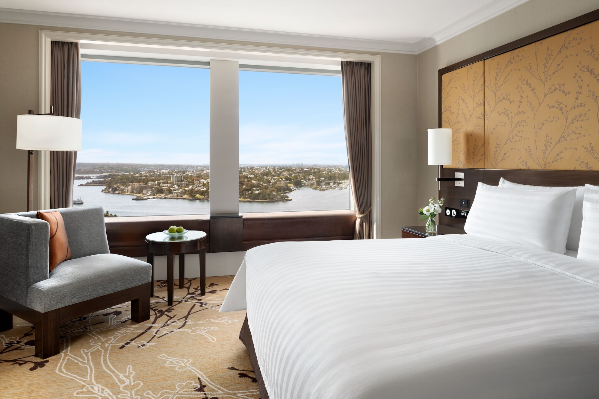 City, Deluxe, King Bed
