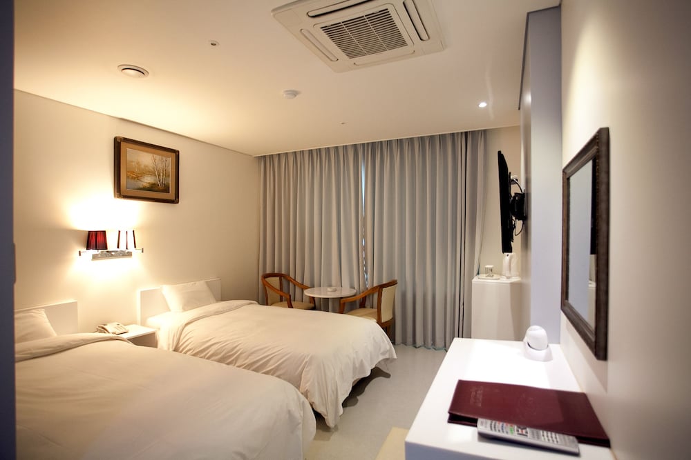 Hotel Dongseoul 7/26