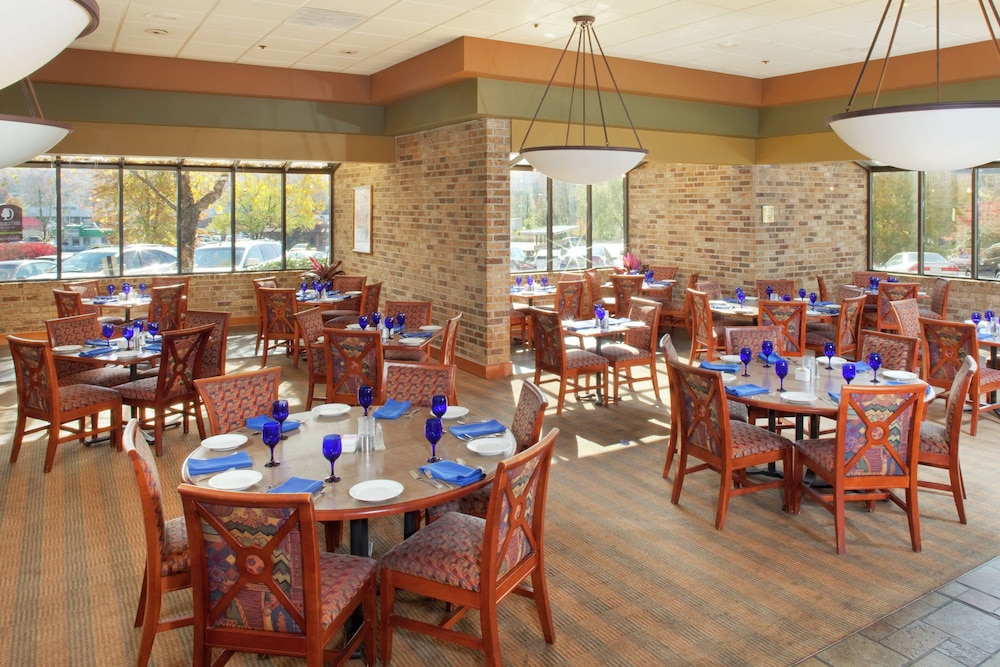 Doubletree By Hilton Hotel Oak Ridge Knoxville 47/65