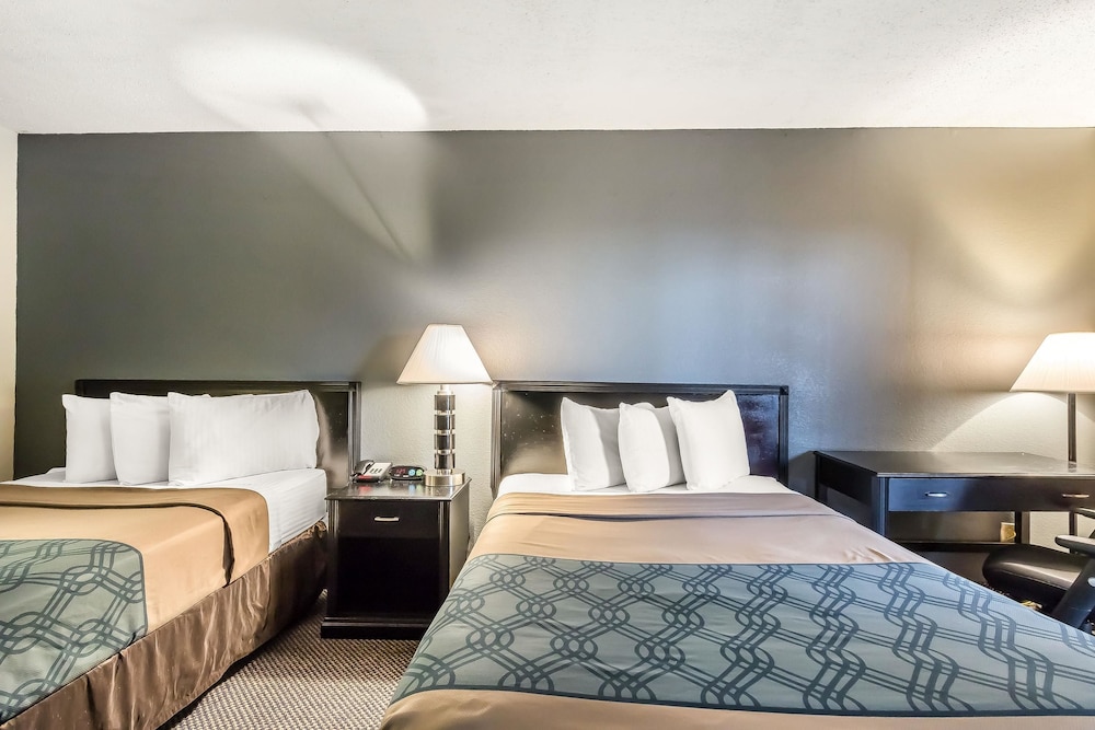 Econo Lodge Martin 5/29
