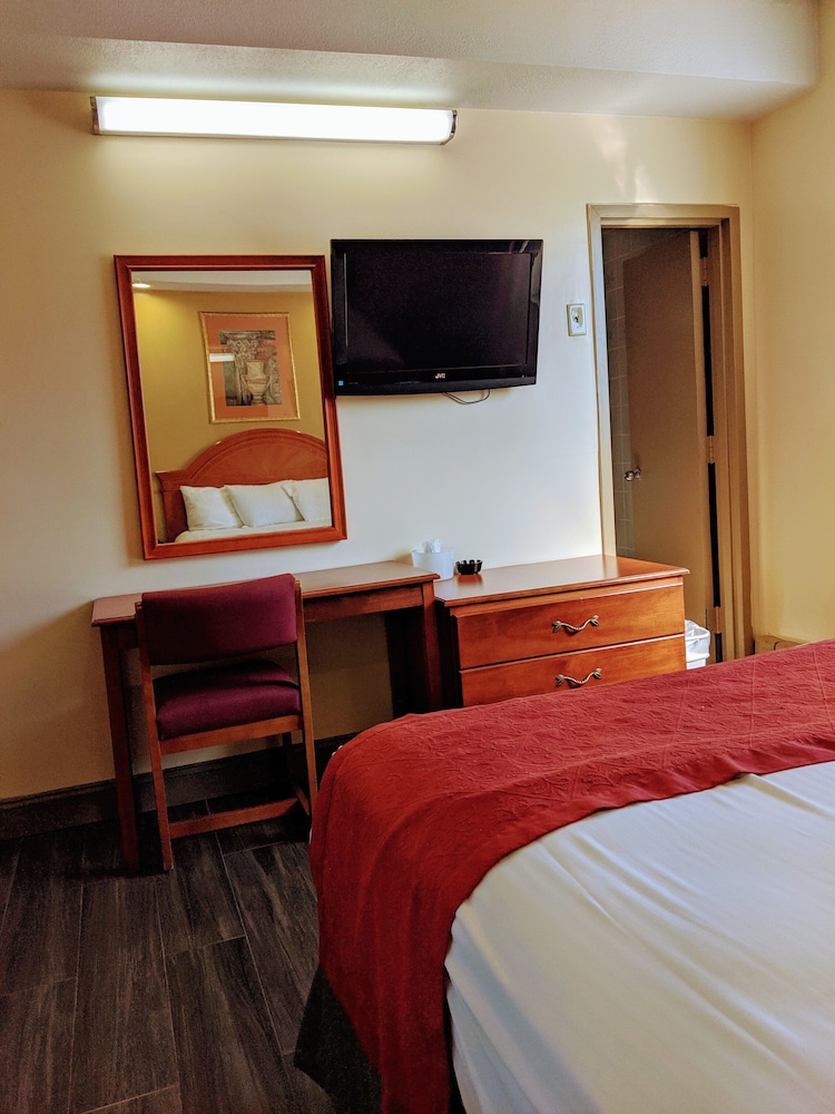 Jets Motor Inn 3/34