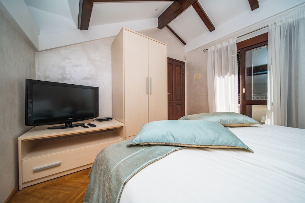 Villa Franica 15/50