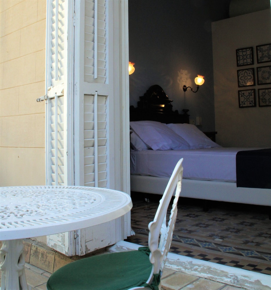 Hotel Medium Renaixenca 31/50