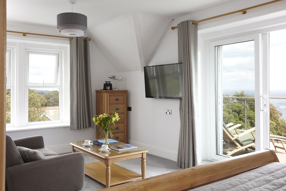 Luccombe Hall Hotel 56/75