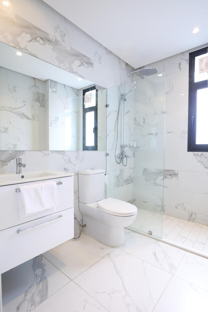 Magic Suite Hotel Salmiya 50/51
