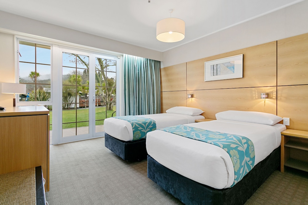 Wairakei Resort Taupo 11/64