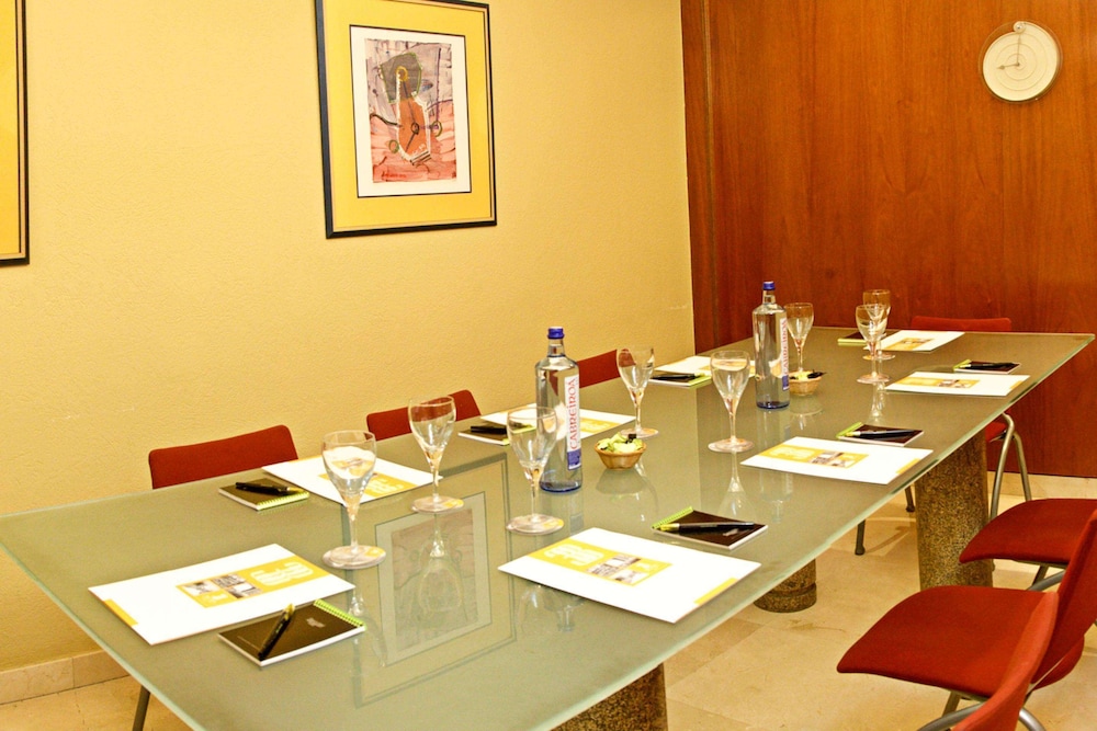 Hotel Sercotel Tres Luces 59/62