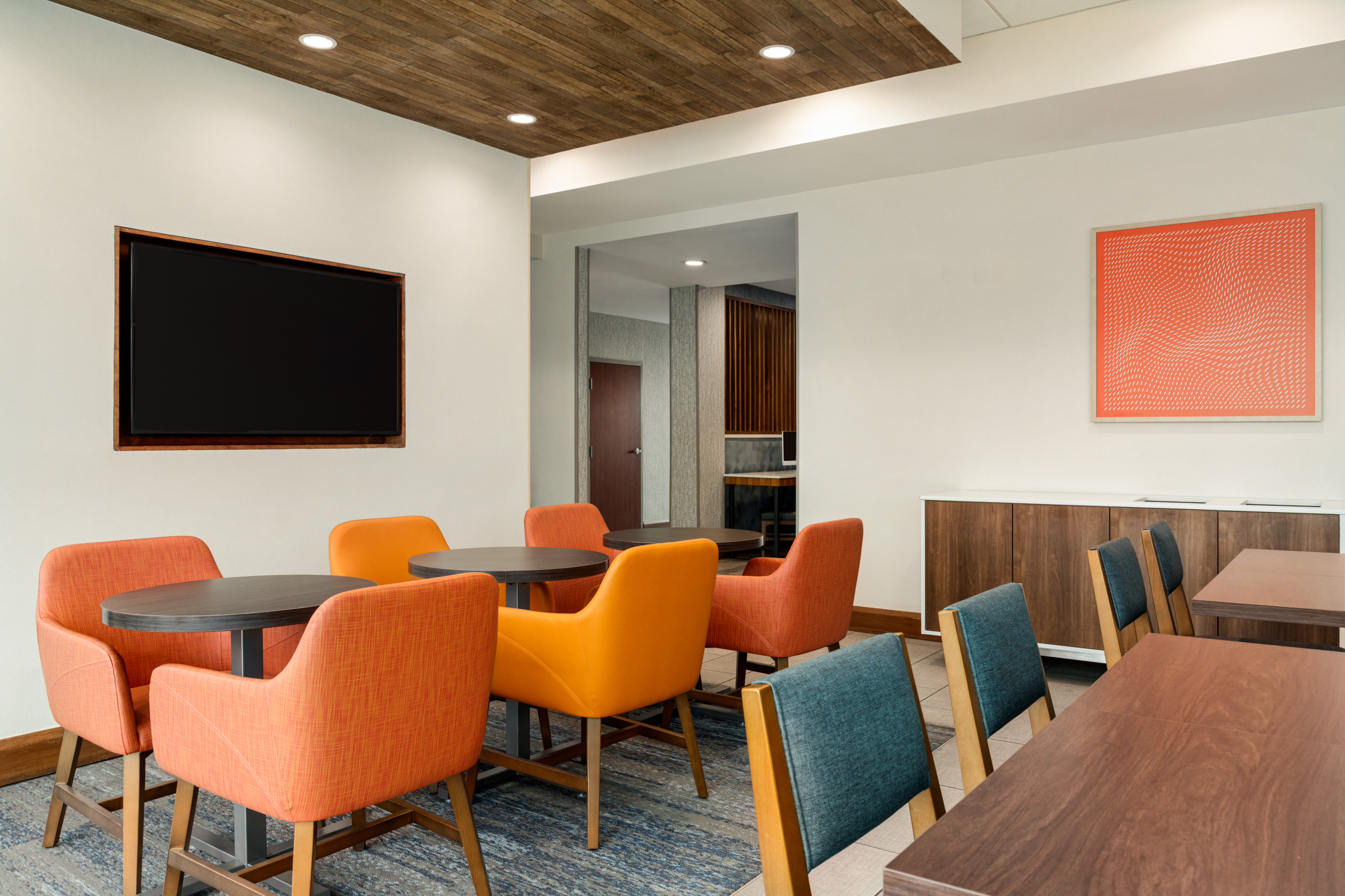 Holiday Inn Express Baltimore At the Stadiums 45/55