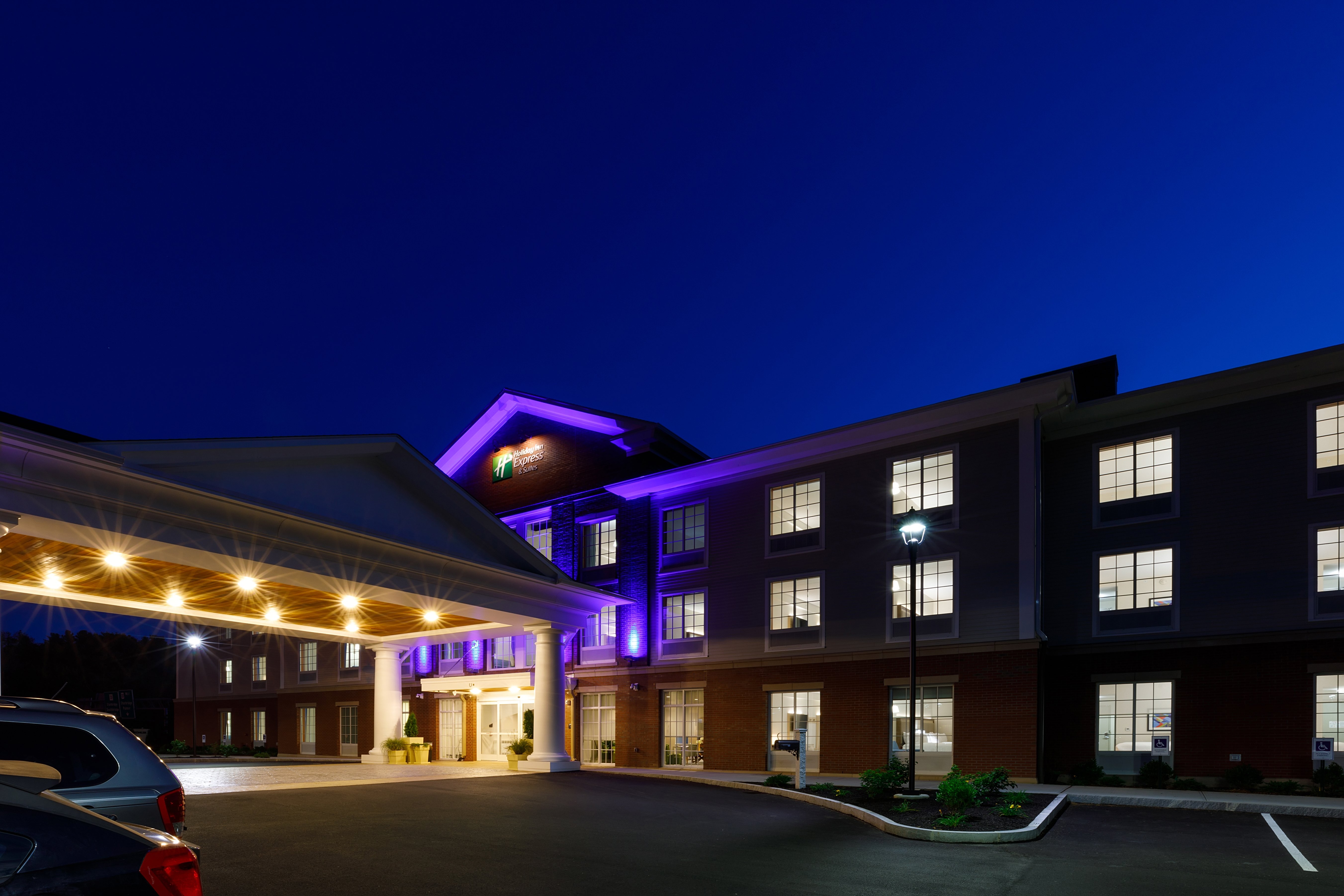 Holiday Inn Express Suites Sturbridge 4/54