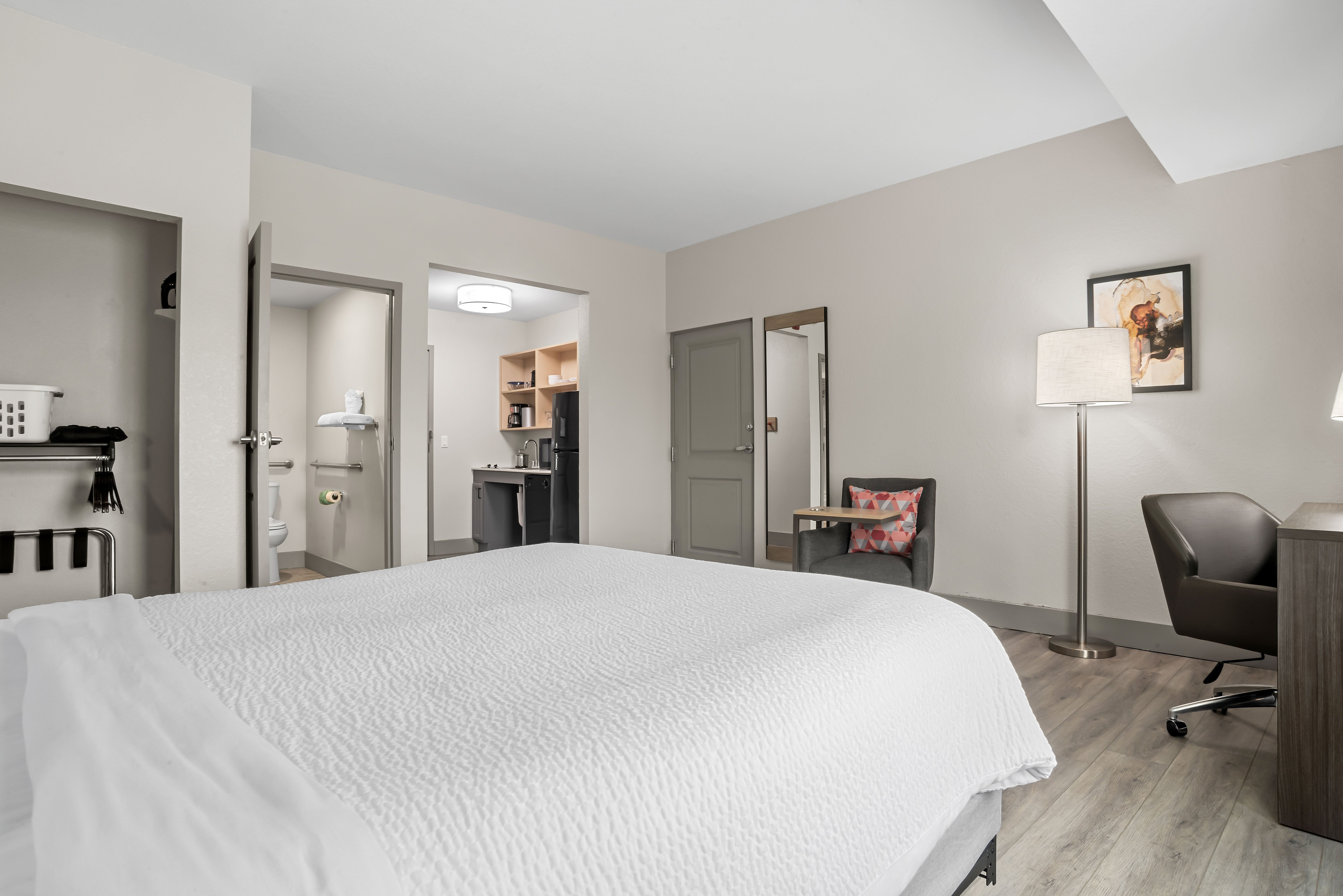 Hawthorn Suites By Wyndham Panama City Beach Fl 17/50