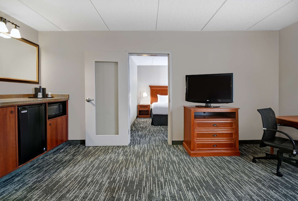 Spark by Hilton Rochester University Area 20/36