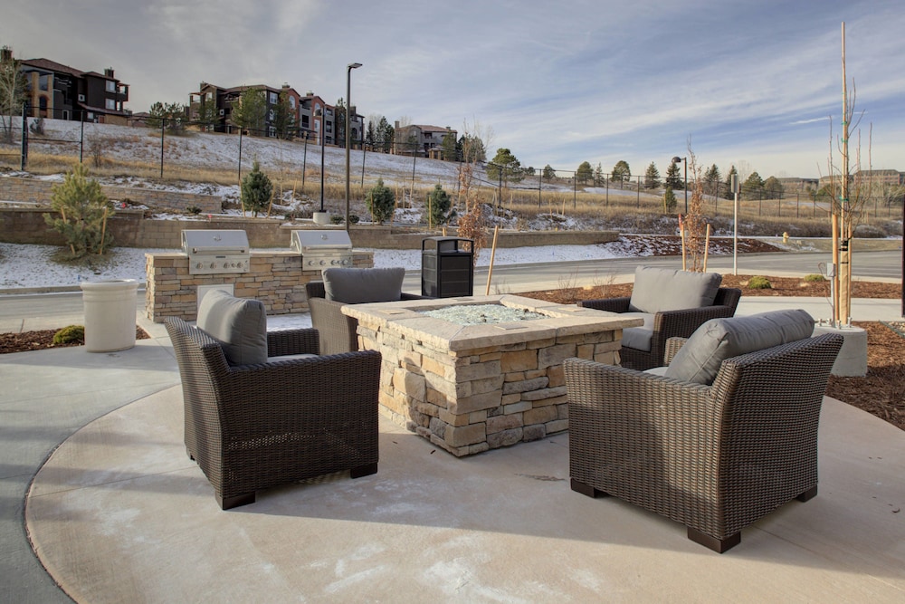 FAIRFIELD INN & SUITES BOULDER BROOMFIELD/INTERLOCKEN 44/59