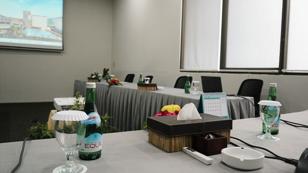 Grage Hotel Cirebon 51/71