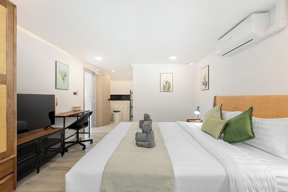 Zen Style Pool Access Townhouse 5/50