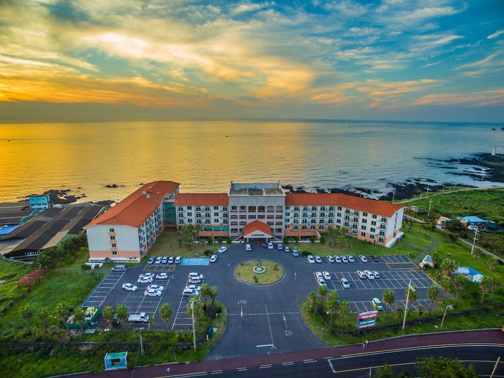 Il Sung Jeju Beach Resort 40/42