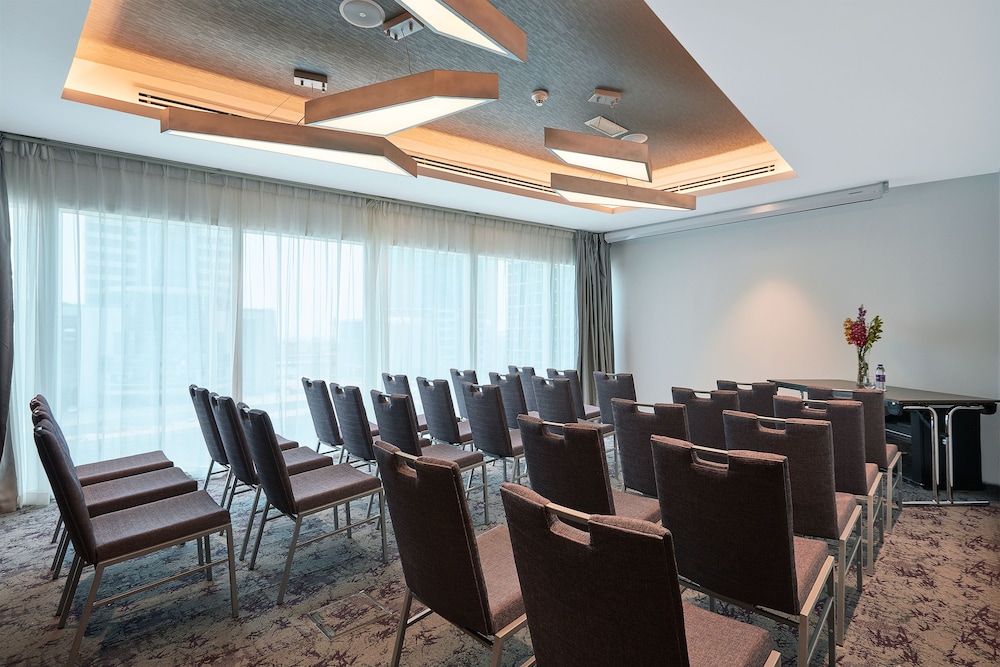 Park Regis Business Bay 43/49