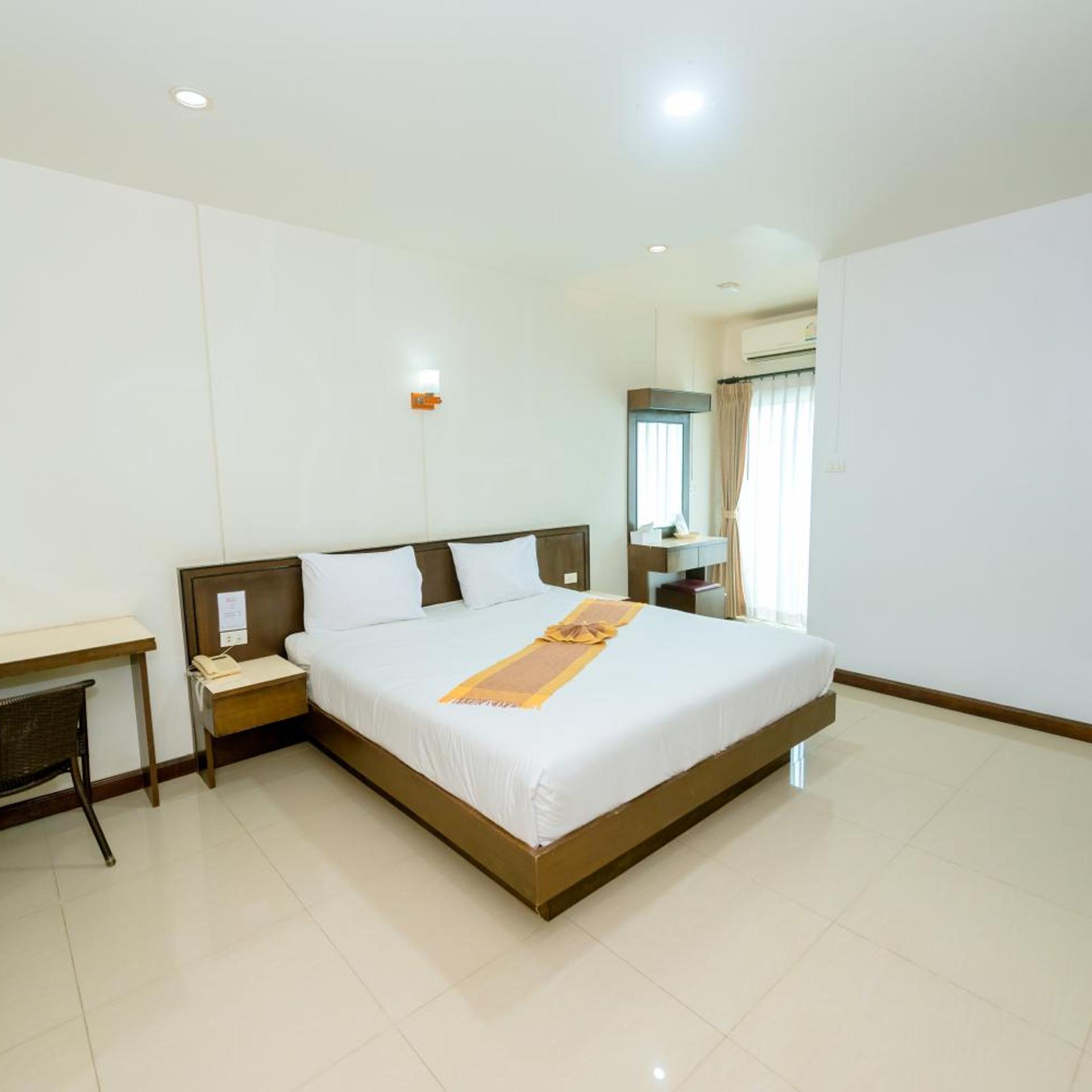 BANDER HOTEL 29/50