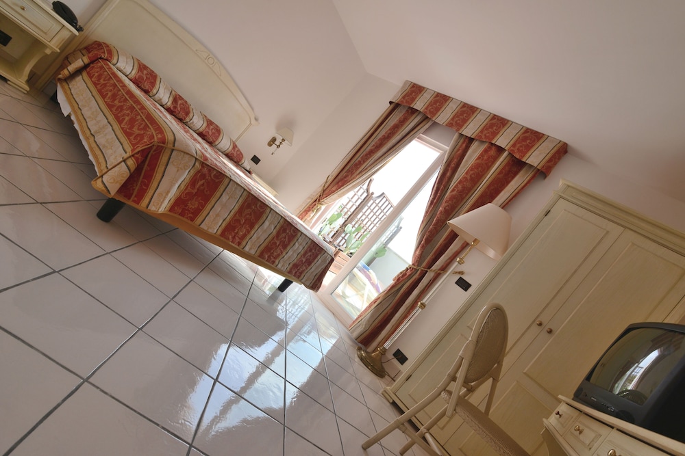 Del Sole Hotel 39/64