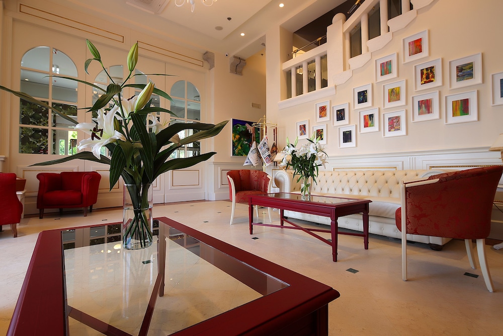 Arbiana Heritage Hotel 54/78