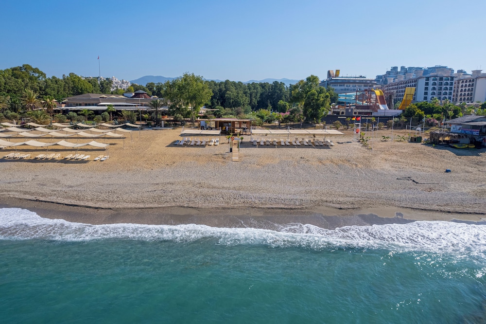 Algora Halal Hotel and Spa 38/50