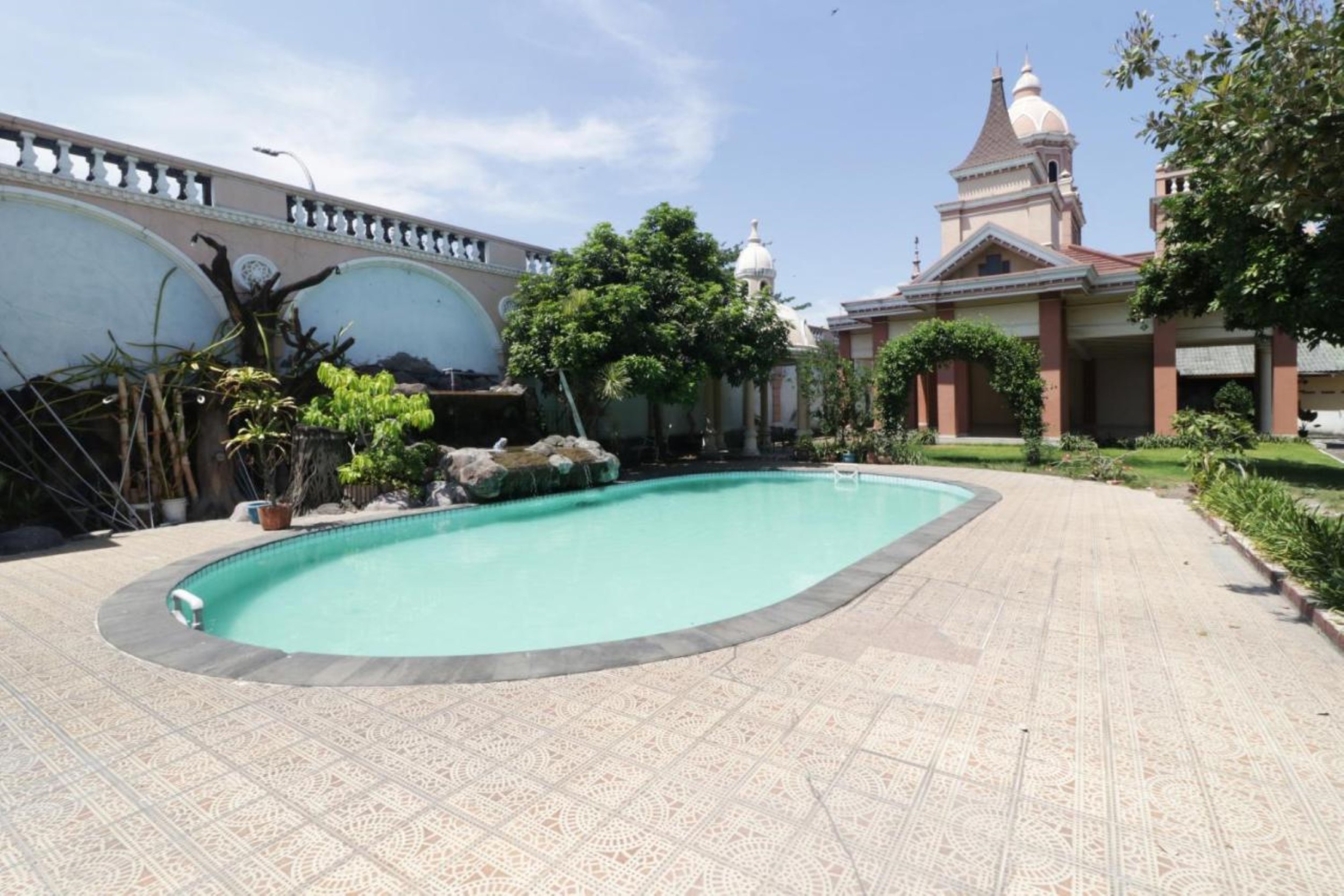Hotel Antariksa 27/28