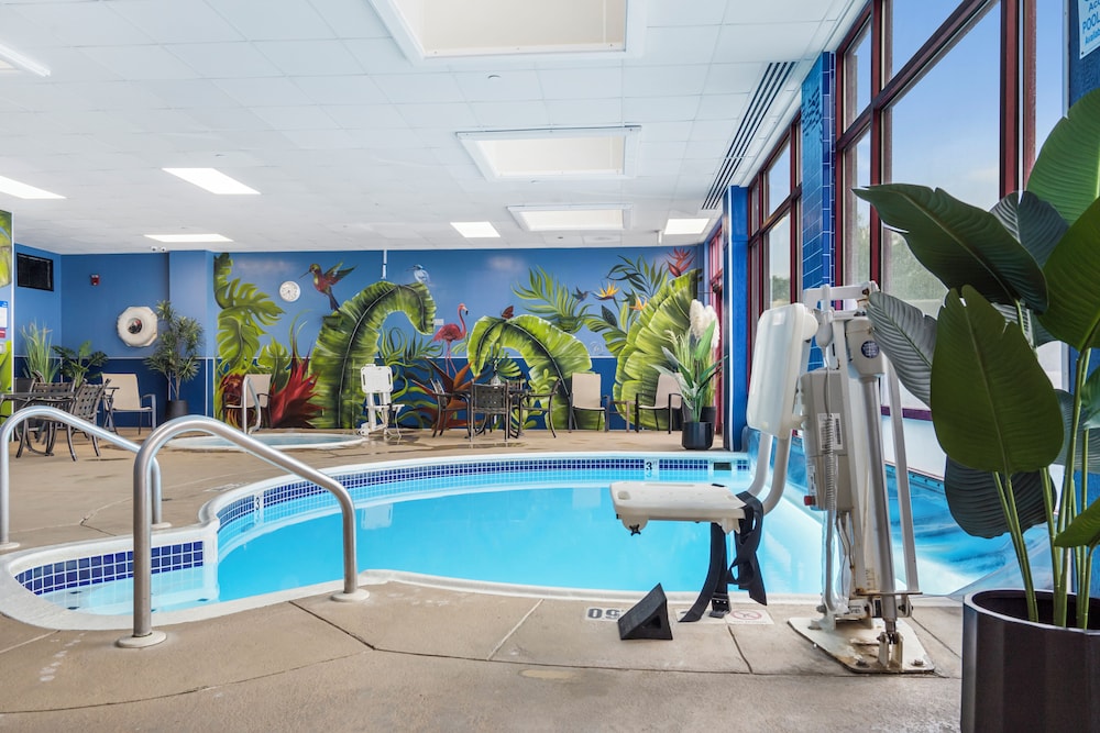 Thousand Hills Resort Hotel 25/50