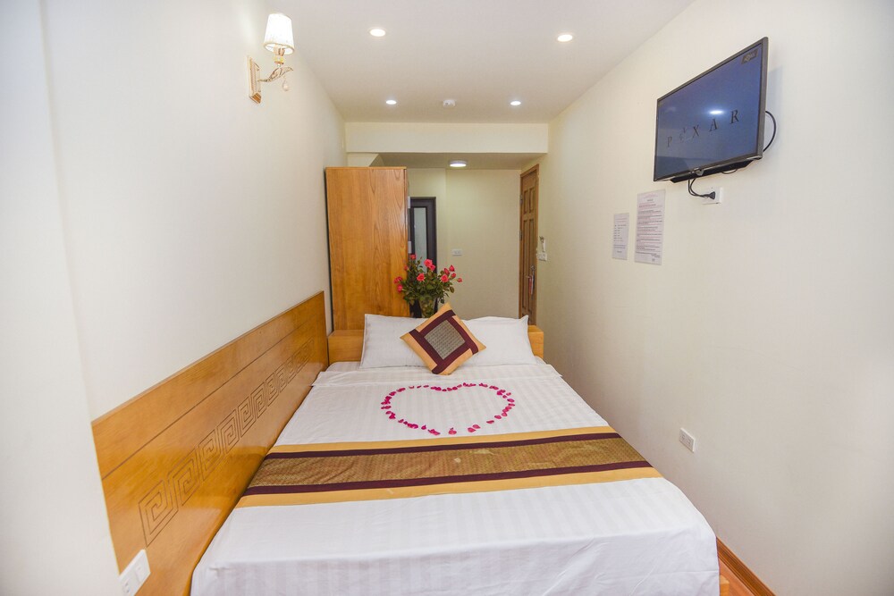 Hanoi Old Town Palace Guest House 25/45