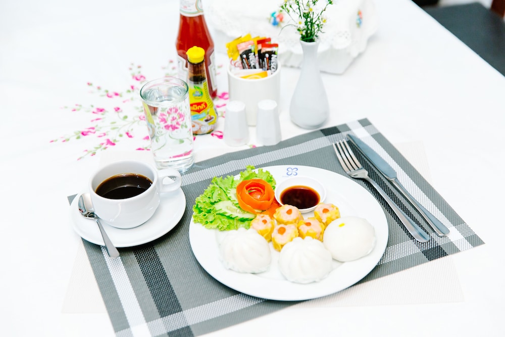 Sinkiat Thani Hotel 32/44