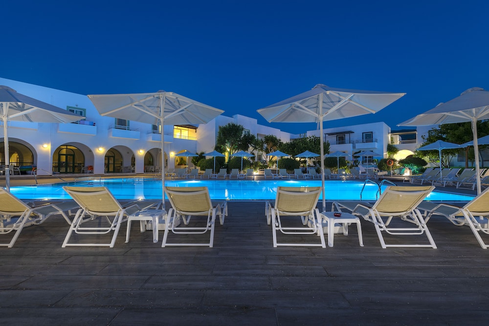 Alexandra Beach Hotel 28/37