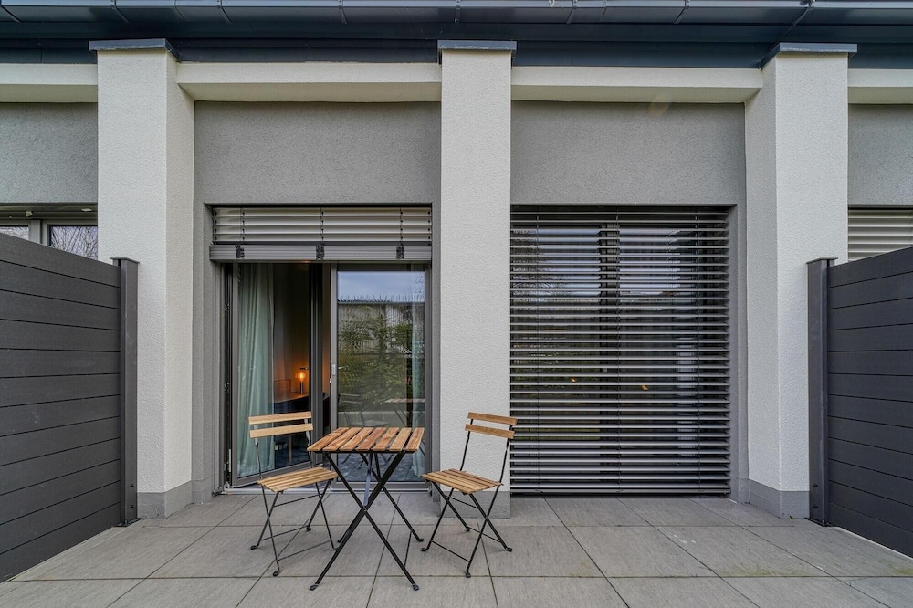 Vienna House Easy by Wyndham Bonn 2/56