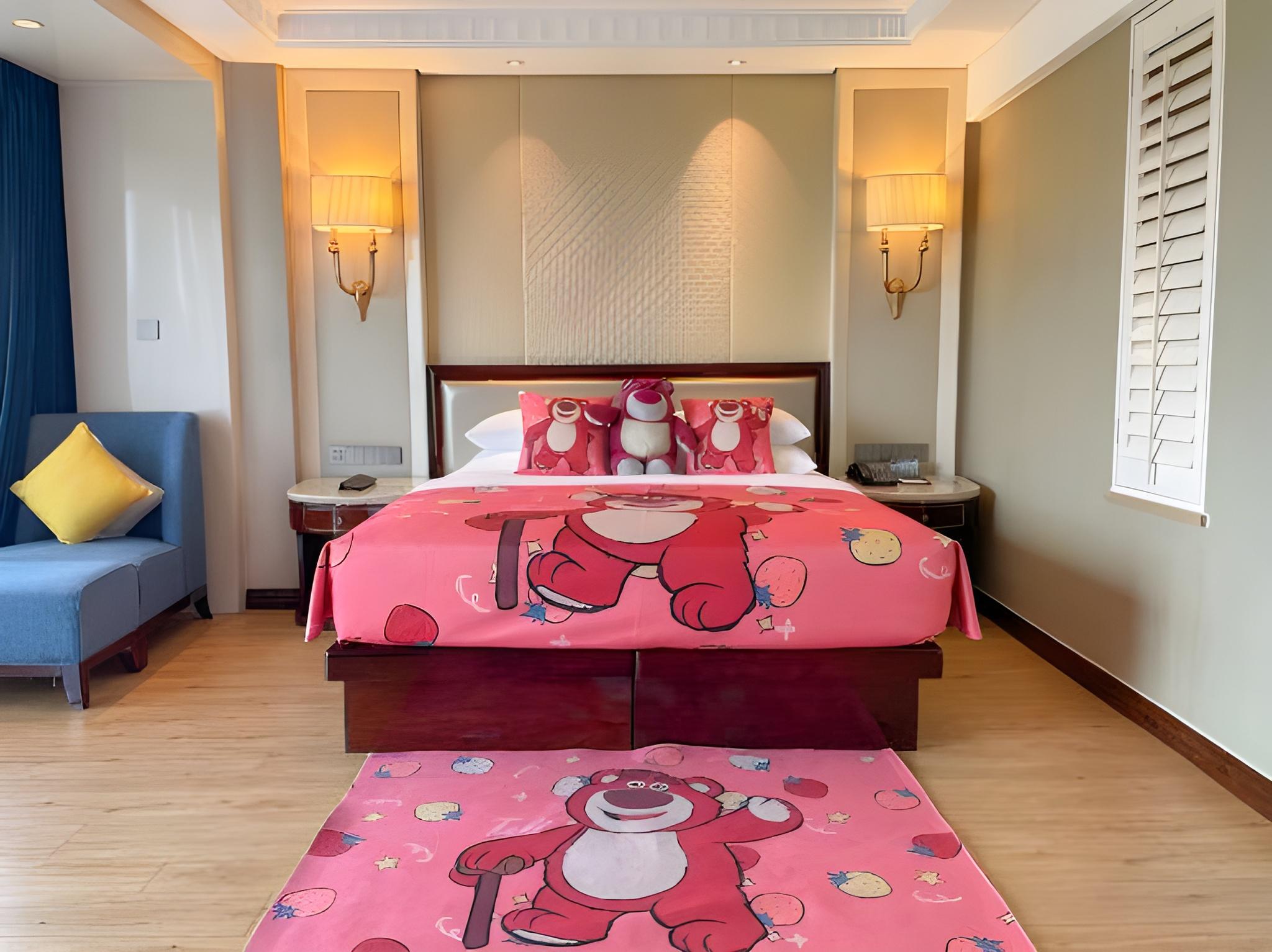 Fun, Family, King Bed, Queen Bed, Kasion International 2/2