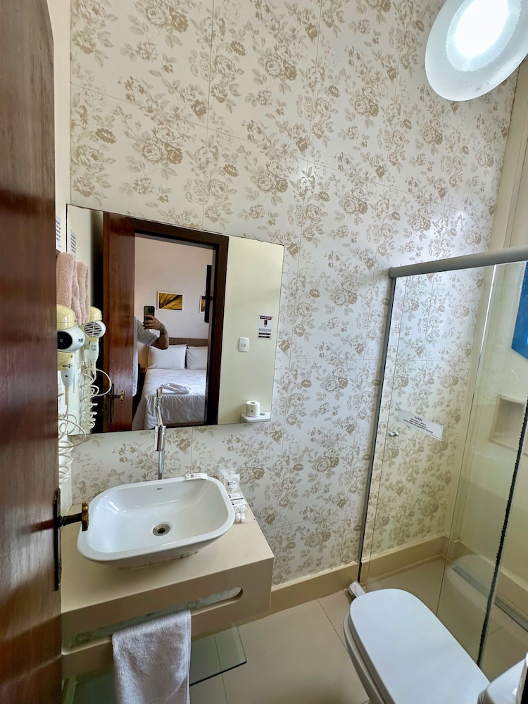 Hotel Lenheiros 56/61