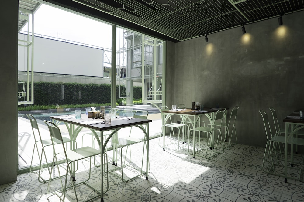 Samsen Street Hotel 25/44