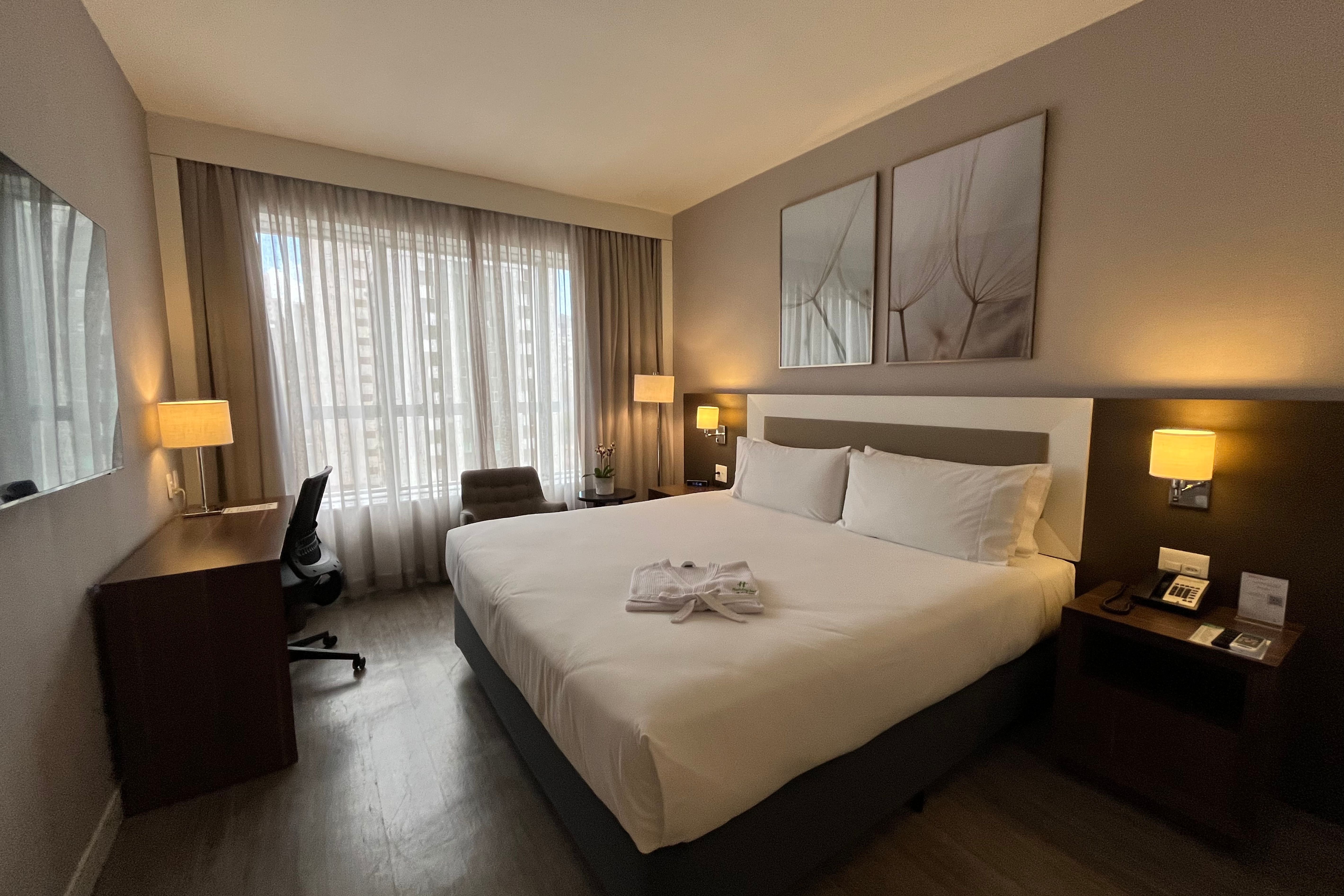 Upgrade, Premium, King Bed