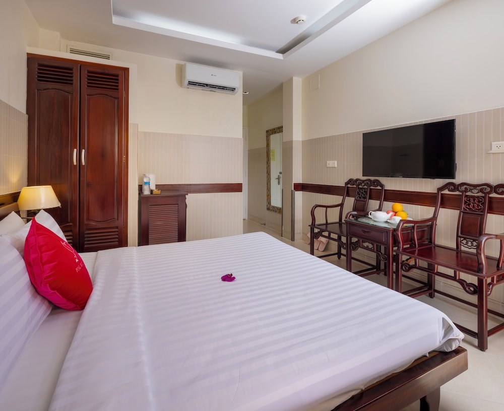 Hoang Thanh Thuy Hotel 1 15/77