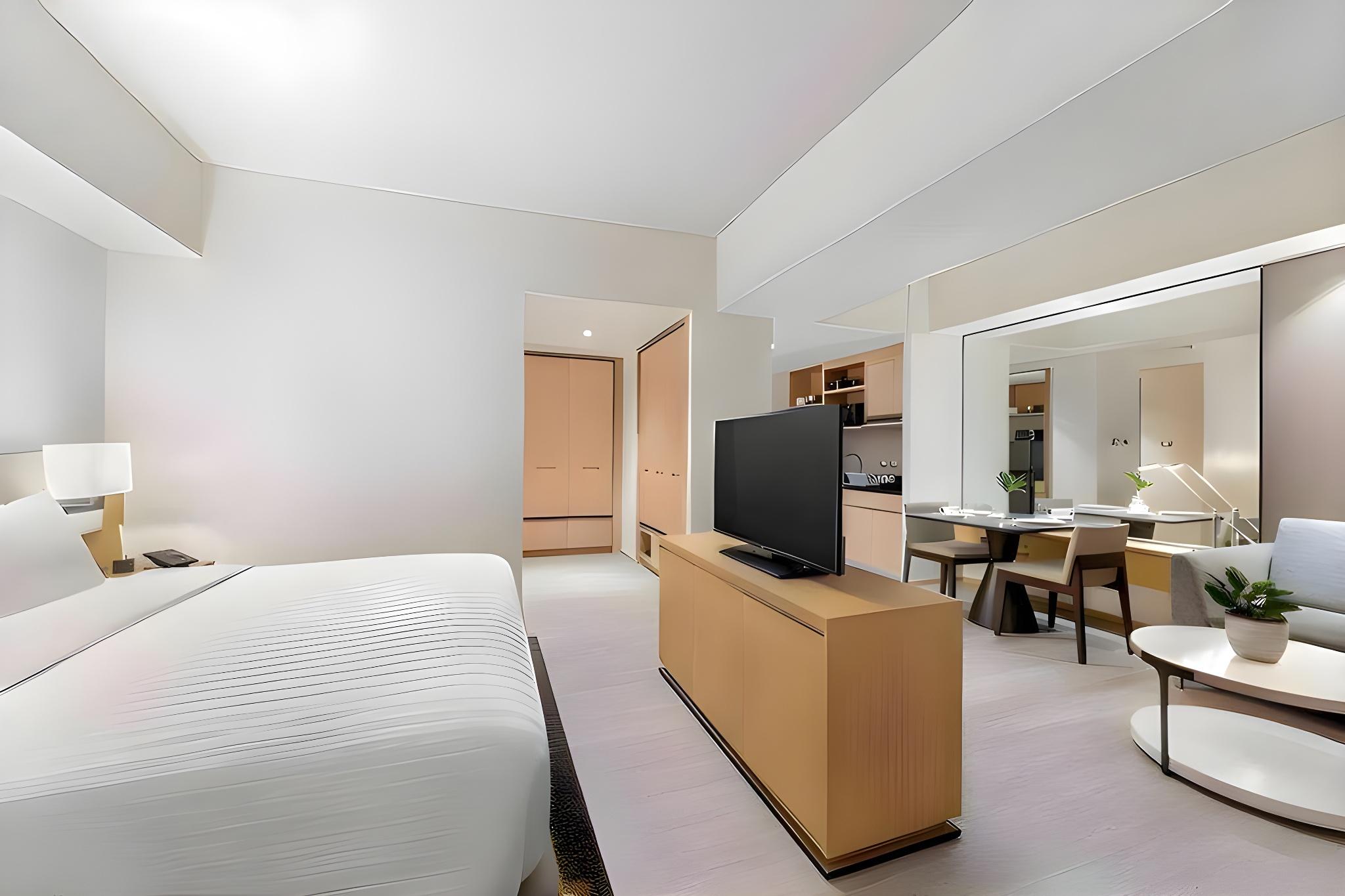 Residence, Studio