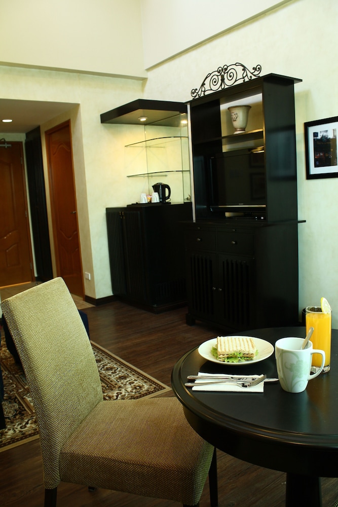 Lee Boutique Hotel 61/74