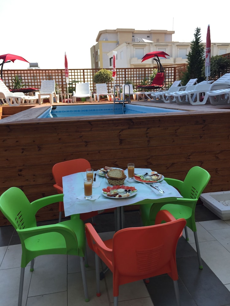 Sunrise Hotel Cameria 28/50