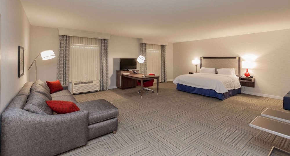 Hampton Inn Emersonlakepoint Ga 36/55