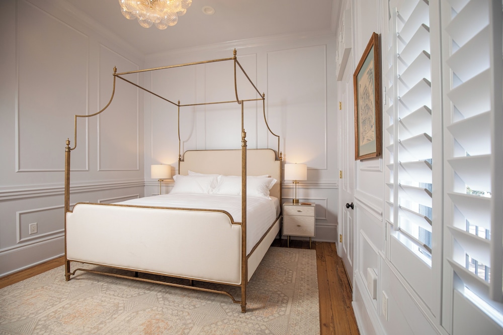 JUNIOR SUITE, STUDIO, KING BED, CITY VIEW
