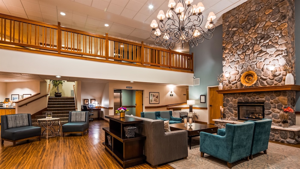 Best Western Plus Edmonds Harbor Inn 28/40